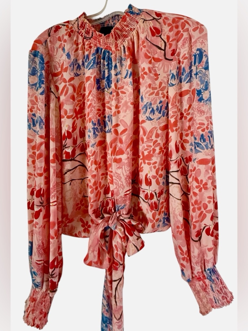 Elegant flowy blouse M-L
